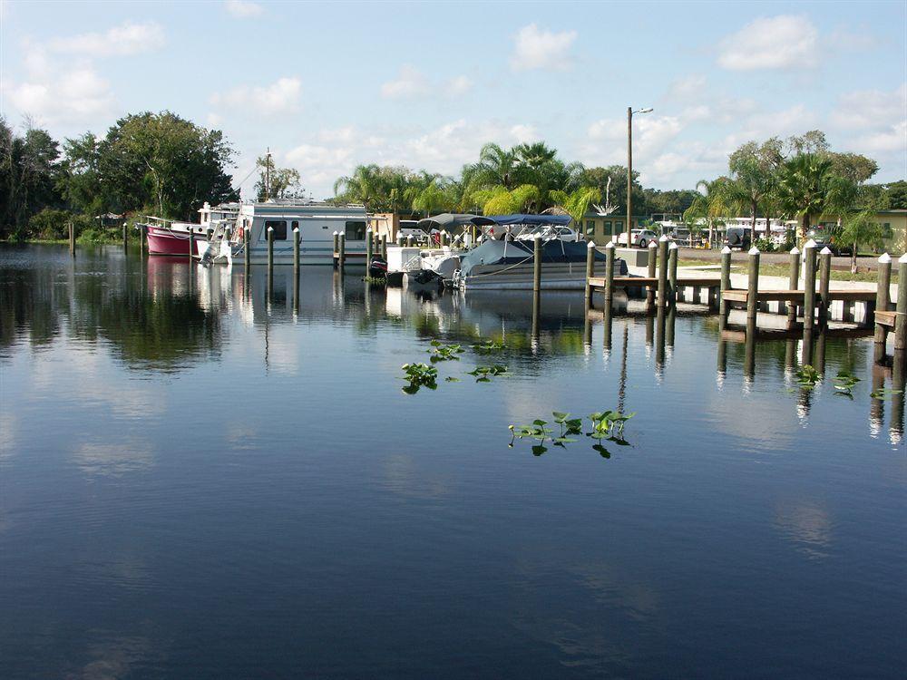 Big River Marina & Lodge Astor Exterior foto